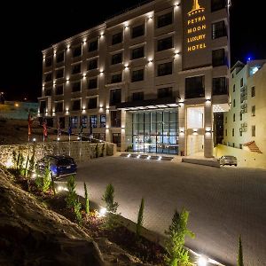 Petra Moon Luxury Hotel